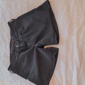 American Eagle Super Stretch Black Midi Shorts Size 8